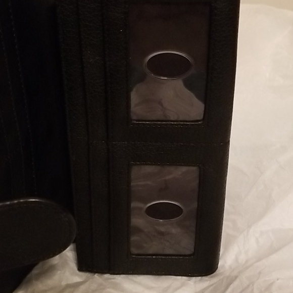 - Wallet - Picture 6 of 11